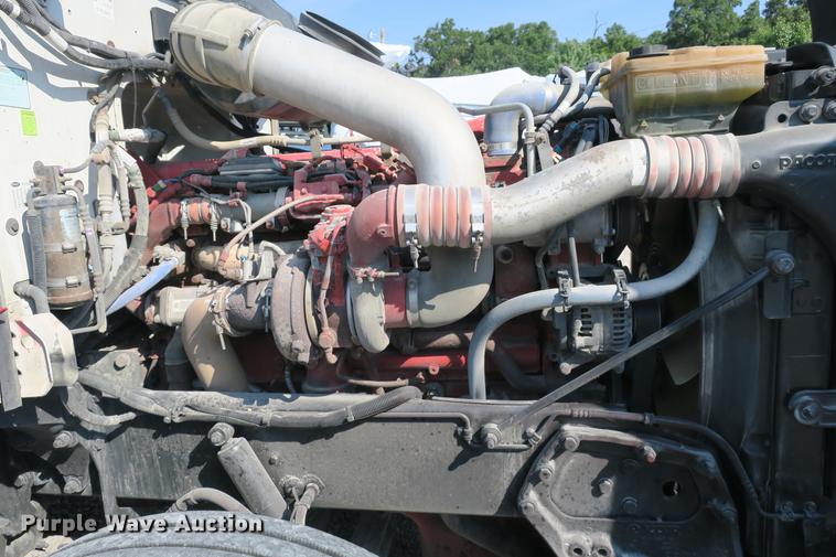 image for item DE3794 2012 Peterbilt 386 semi truck