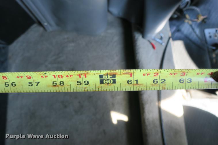 image for item DE3794 2012 Peterbilt 386 semi truck