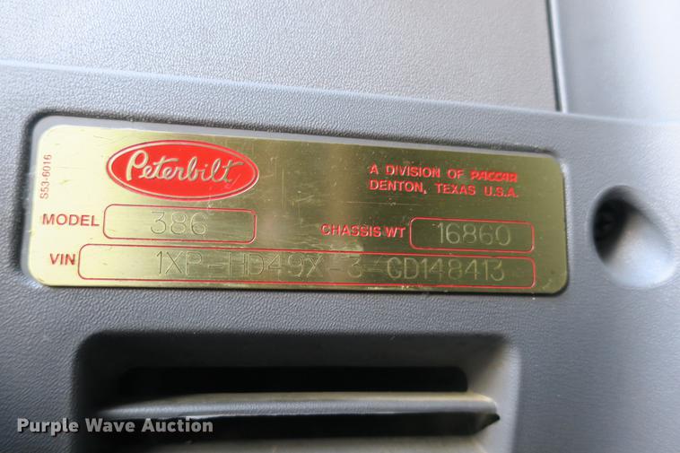 image for item DE3794 2012 Peterbilt 386 semi truck