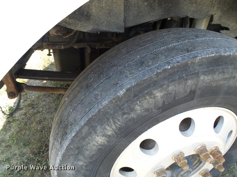 image for item DE5108 2000 Kenworth T800 semi truck