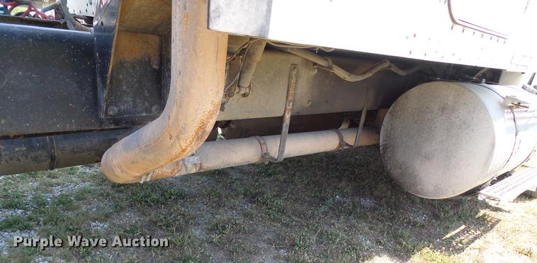 image for item DE5108 2000 Kenworth T800 semi truck