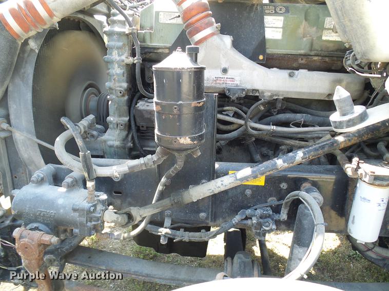 image for item DE5108 2000 Kenworth T800 semi truck