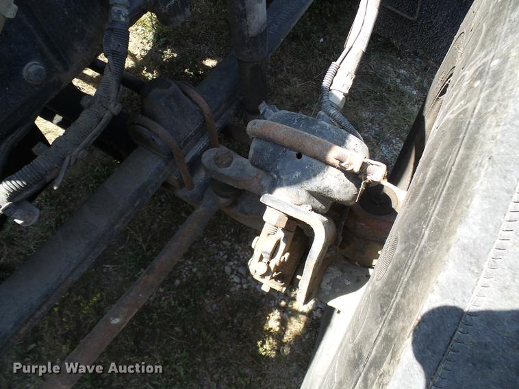 image for item DE5108 2000 Kenworth T800 semi truck