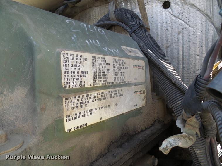 image for item DE5108 2000 Kenworth T800 semi truck