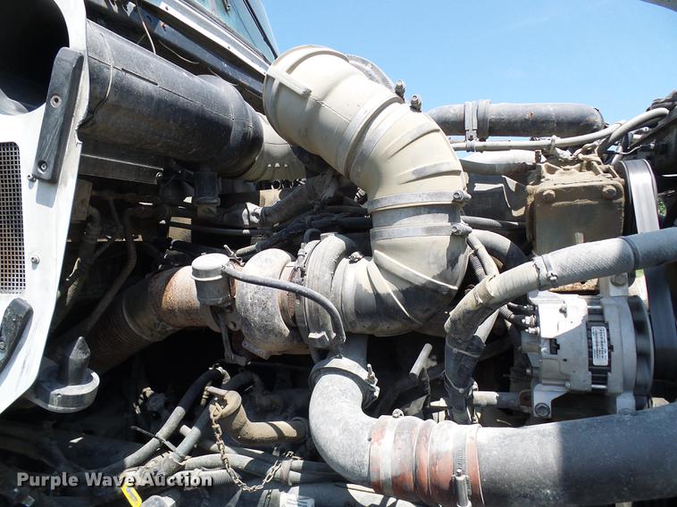 image for item DE5108 2000 Kenworth T800 semi truck