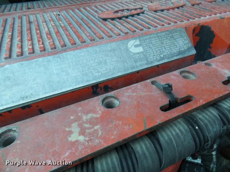 image for item DE5115 2004 Volvo VN semi truck