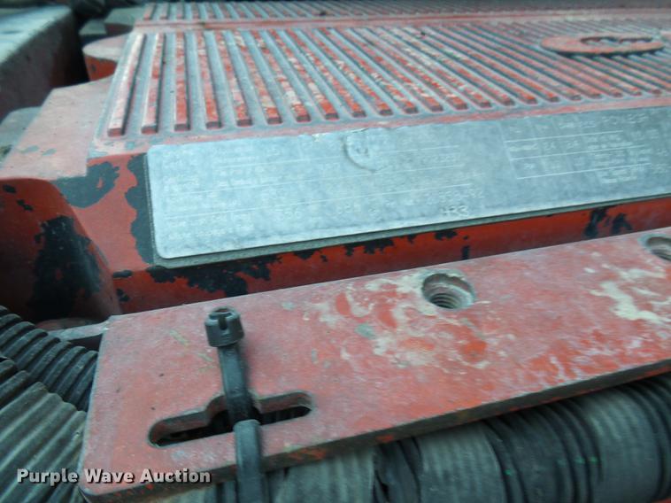 image for item DE5115 2004 Volvo VN semi truck