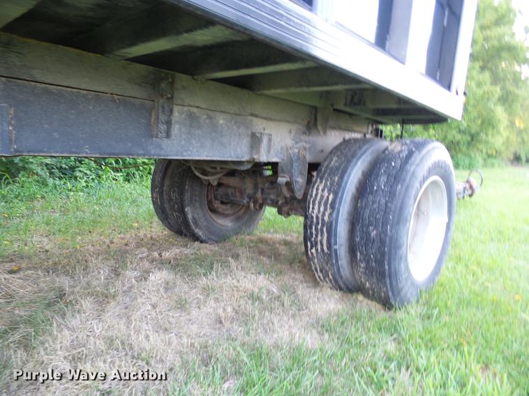 image for item DE5116 1980 Cleg end dump trailer