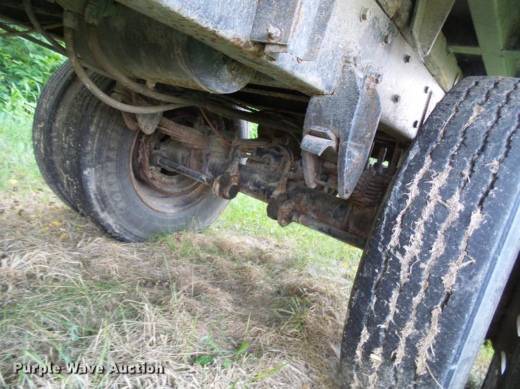 image for item DE5116 1980 Cleg end dump trailer