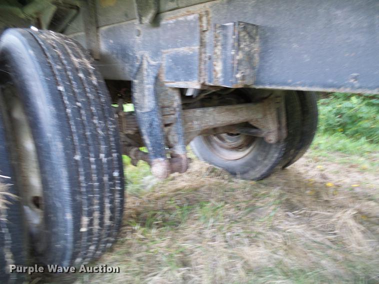 image for item DE5116 1980 Cleg end dump trailer