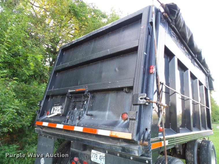 image for item DE5116 1980 Cleg end dump trailer