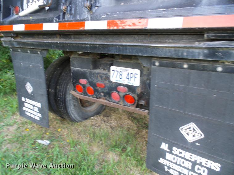 image for item DE5116 1980 Cleg end dump trailer
