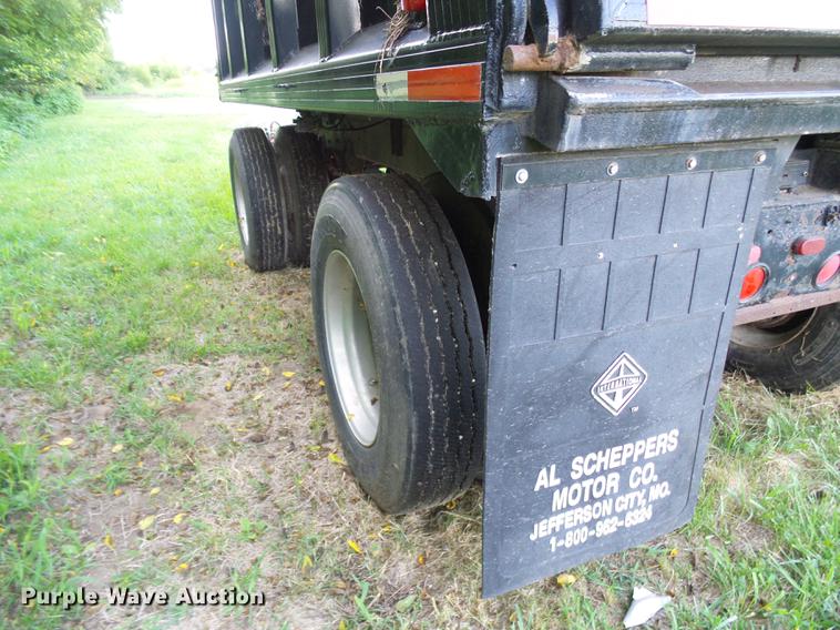 image for item DE5116 1980 Cleg end dump trailer