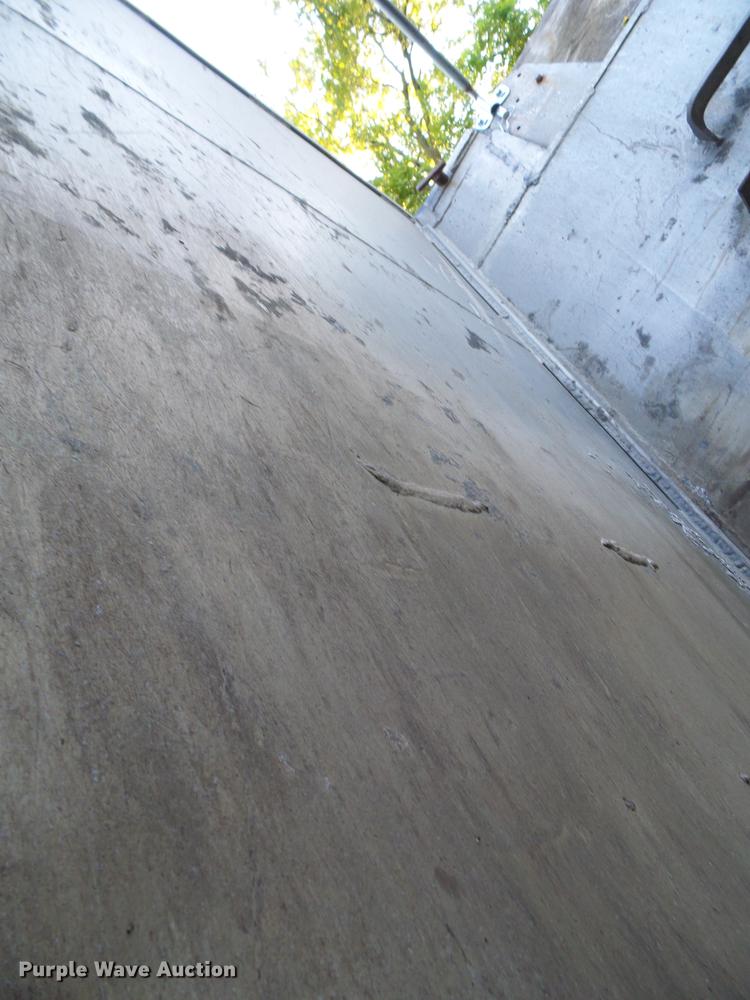 image for item DE5116 1980 Cleg end dump trailer