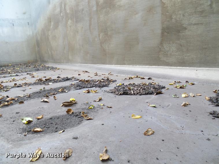 image for item DE5116 1980 Cleg end dump trailer