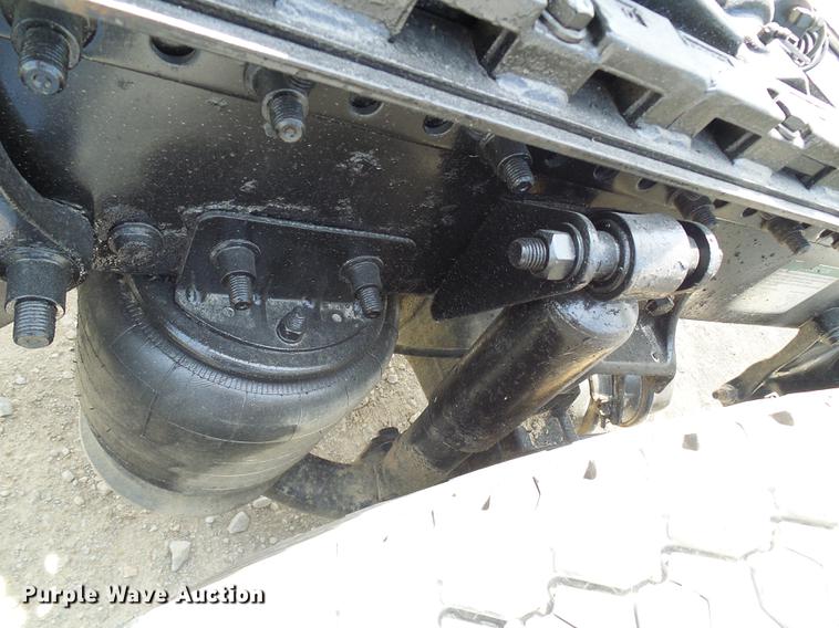 image for item DE5159 2007 Freightliner Columbia 120 semi truck