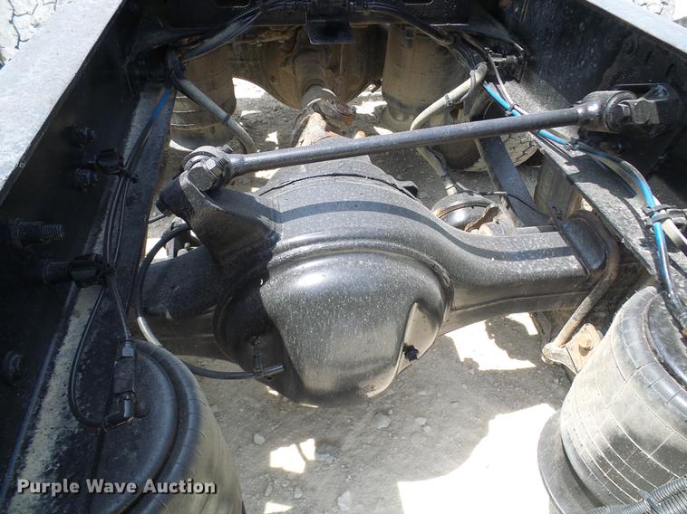 image for item DE5159 2007 Freightliner Columbia 120 semi truck