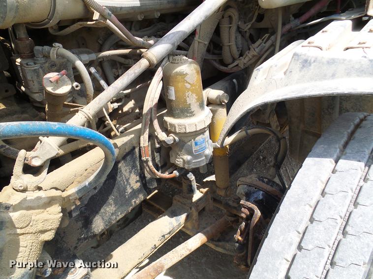 image for item DE5159 2007 Freightliner Columbia 120 semi truck