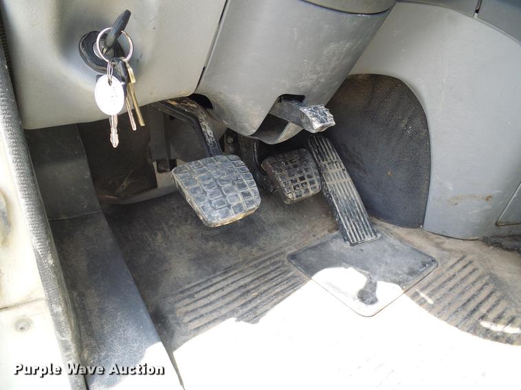 image for item DE5159 2007 Freightliner Columbia 120 semi truck