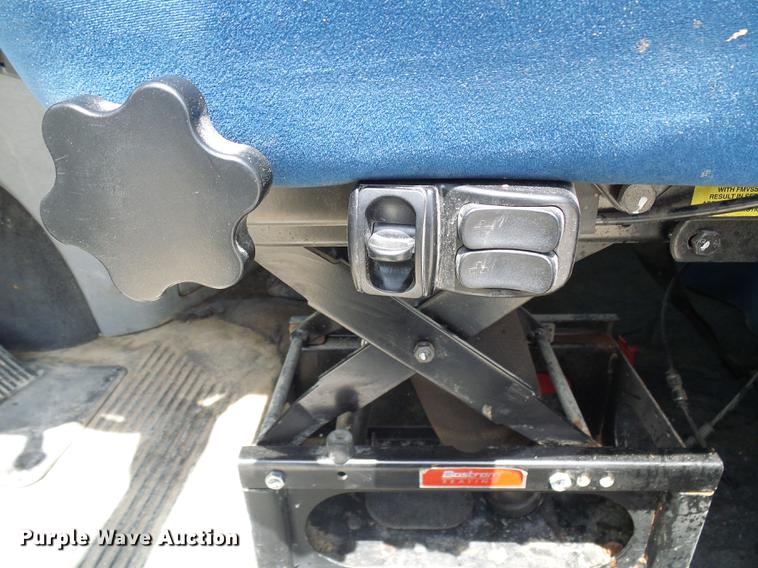 image for item DE5159 2007 Freightliner Columbia 120 semi truck