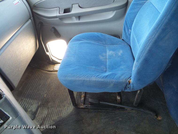 image for item DE5159 2007 Freightliner Columbia 120 semi truck