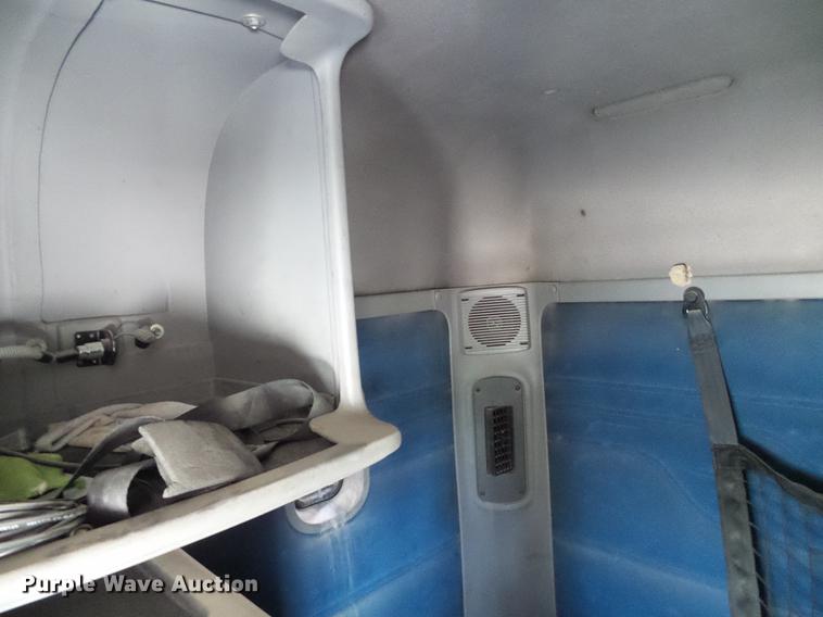 image for item DE5159 2007 Freightliner Columbia 120 semi truck