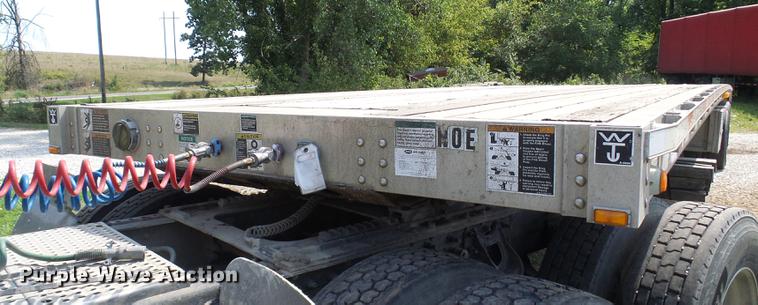 image for item DE5160 2002 Wilson CF900 flatbed trailer
