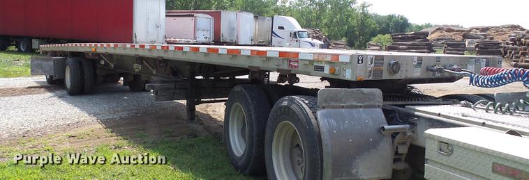 image for item DE5160 2002 Wilson CF900 flatbed trailer