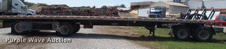 image for item DE5160 2002 Wilson CF900 flatbed trailer