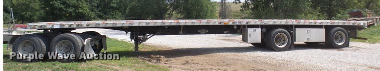 image for item DE5160 2002 Wilson CF900 flatbed trailer