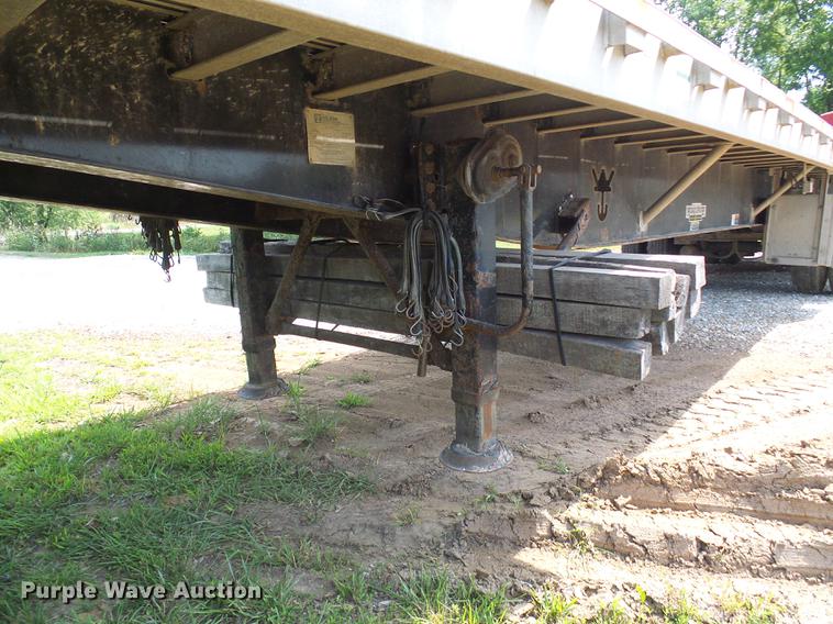 image for item DE5160 2002 Wilson CF900 flatbed trailer