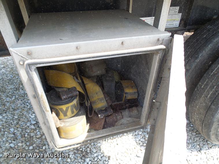 image for item DE5160 2002 Wilson CF900 flatbed trailer