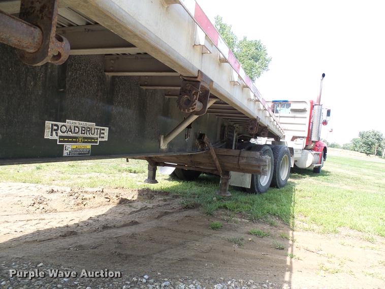 image for item DE5160 2002 Wilson CF900 flatbed trailer