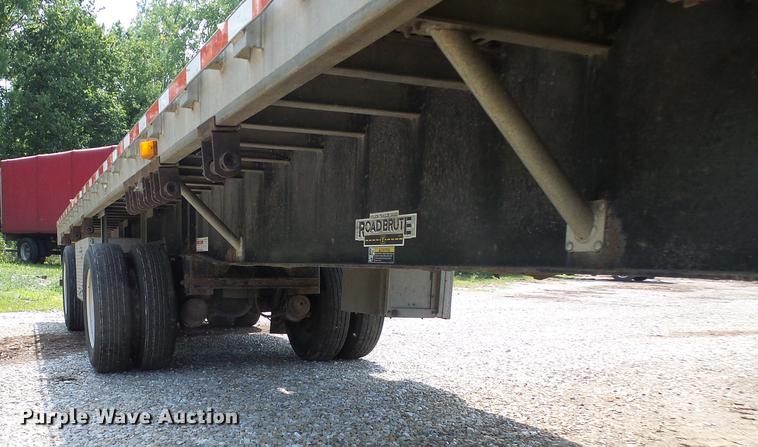 image for item DE5160 2002 Wilson CF900 flatbed trailer