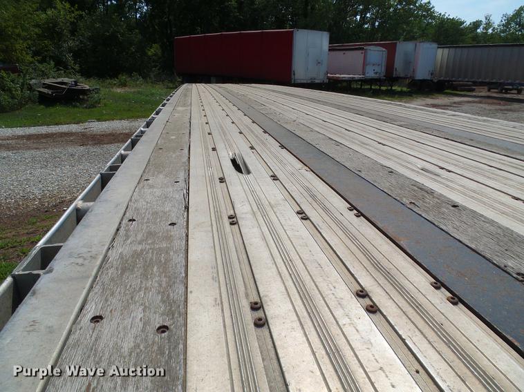 image for item DE5160 2002 Wilson CF900 flatbed trailer