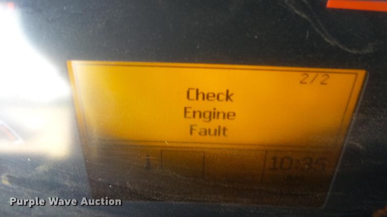 image for item DE7237 2005 Volvo VN semi truck