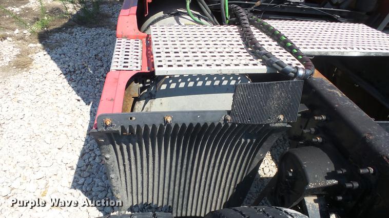 image for item DE7237 2005 Volvo VN semi truck