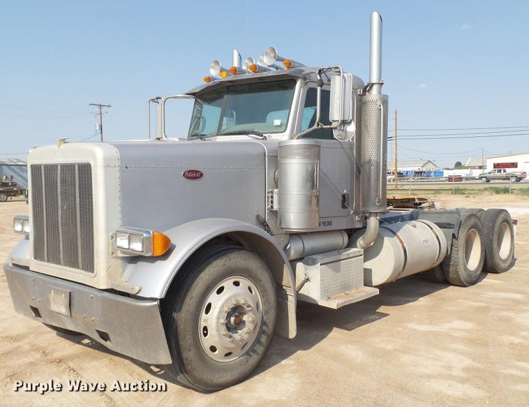 image for item EN9615 2006 Peterbilt 379 semi truck
