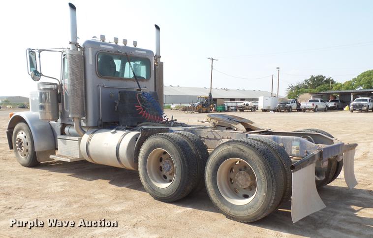 image for item EN9615 2006 Peterbilt 379 semi truck