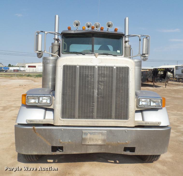image for item EN9615 2006 Peterbilt 379 semi truck