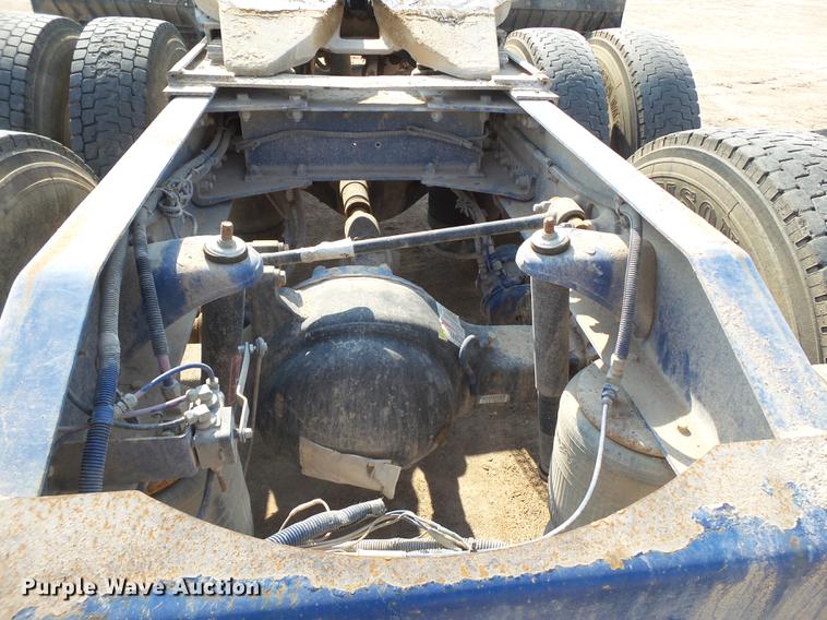 image for item EN9615 2006 Peterbilt 379 semi truck