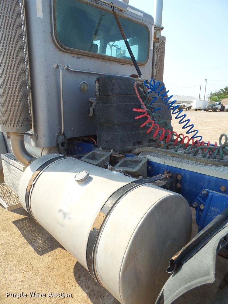 image for item EN9615 2006 Peterbilt 379 semi truck