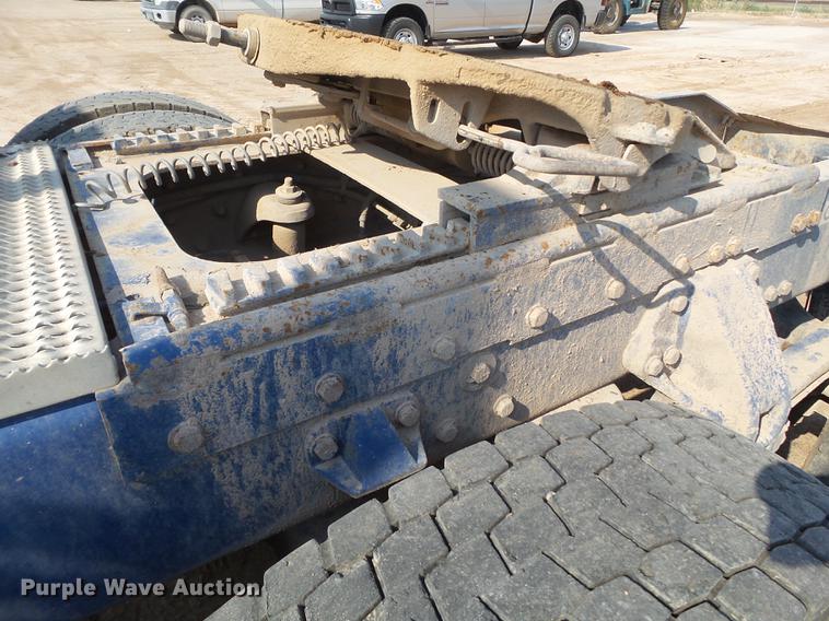 image for item EN9615 2006 Peterbilt 379 semi truck