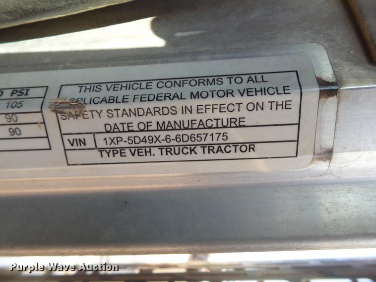 image for item EN9615 2006 Peterbilt 379 semi truck