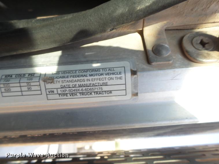 image for item EN9615 2006 Peterbilt 379 semi truck