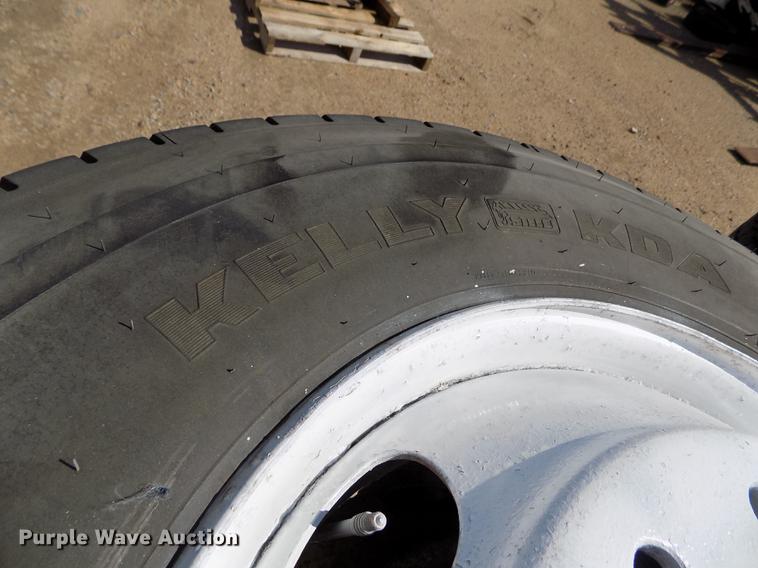 image for item ER9000 (8) Kelly Armorsteel 295/75R22.5 tires