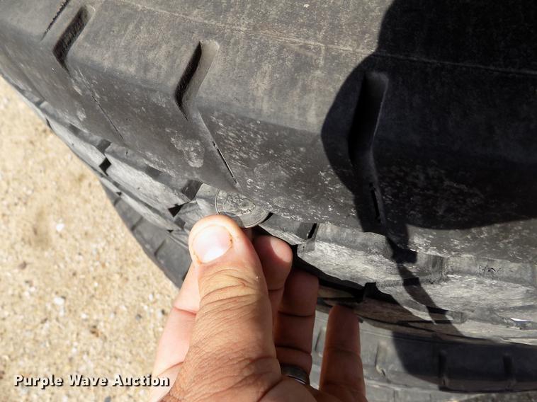 image for item ER9000 (8) Kelly Armorsteel 295/75R22.5 tires