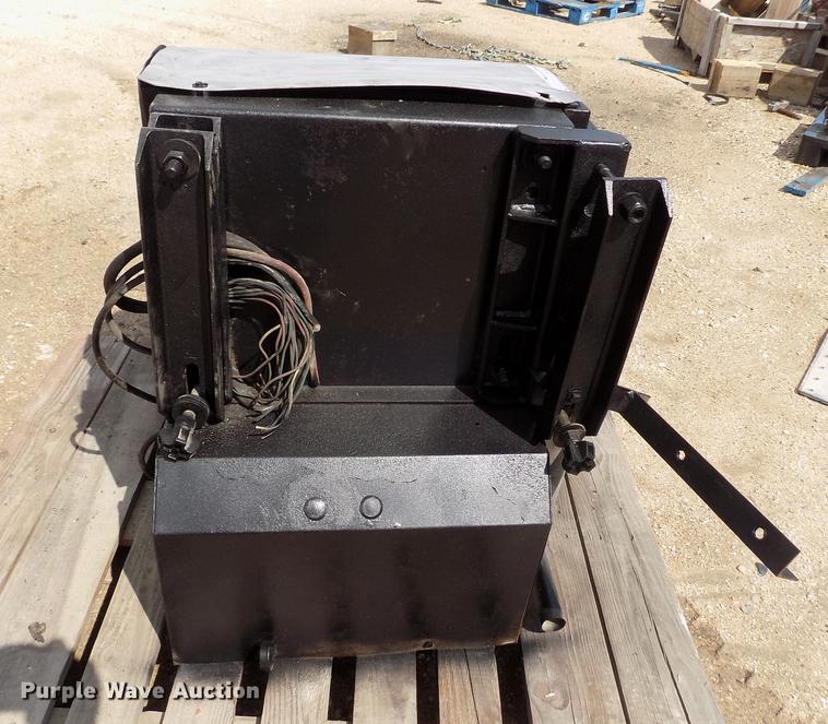 image for item ER9008 Rig Master Power auxiliary power unit