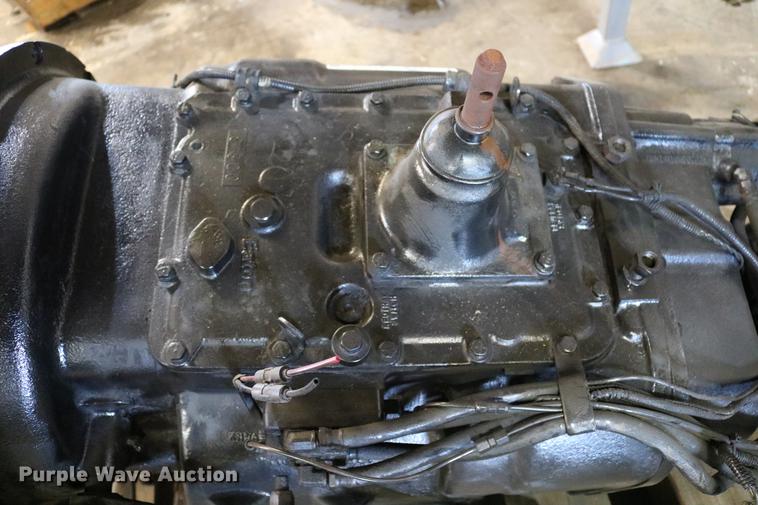 image for item EX9756 Eaton Fuller eight speed manual transmission