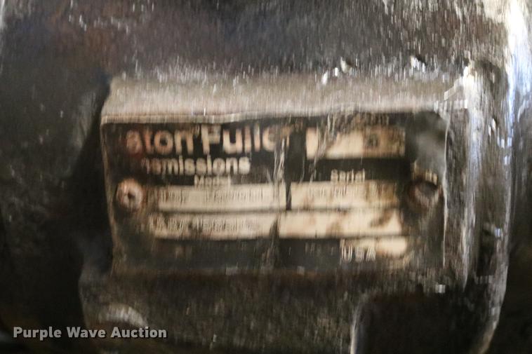 image for item EX9756 Eaton Fuller eight speed manual transmission